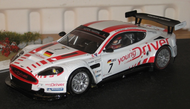 A vendre Aston Martin 1/24e 231265AstonMartinYoungDriver7002jpg