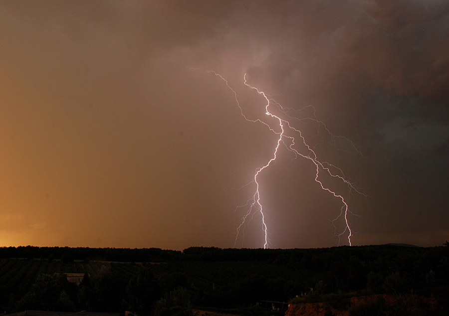 Photo de mes chasses aux orages de l'année 2009 250070double_impact_Montelimar_1