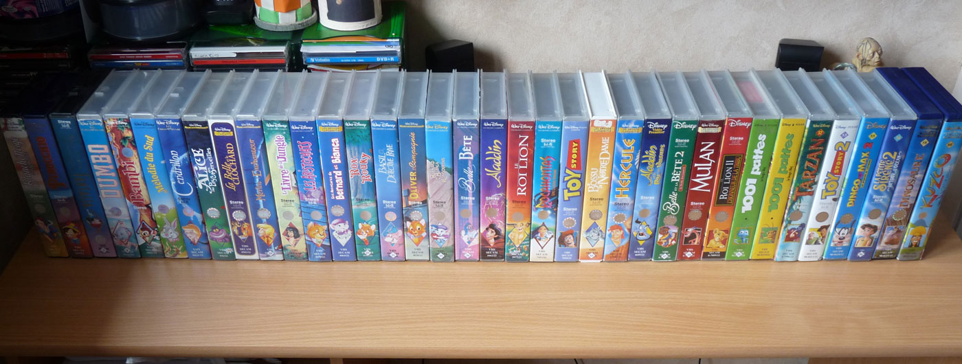 Postez les photos de votre collection de DVD et BrD Disney ! - Page 10 252293ma_collec_VHS_9