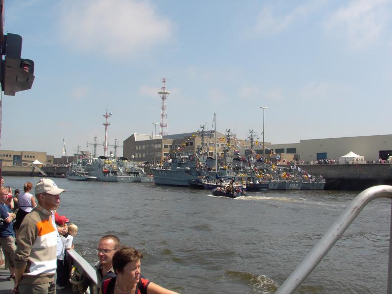 Zeebrugge : Opendeur - Portes Ouvertes - Navy Days - Page 12 276245defenceday2005_012
