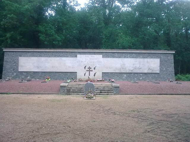 Monument des fusilés de la braconne 31444231052010_002