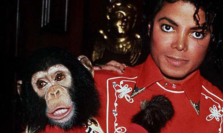 Photos de Michael Jackson avec des animaux (et vidéo de son singe Bubbles) 341909Michael_Jackson_and_Bubbl_001