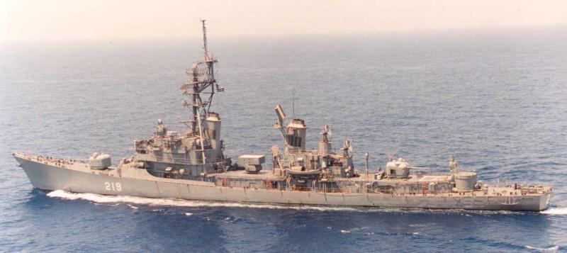 DESTROYERS LANCE-MISSILES CLASSE CHARLES F. ADAMS 446926USSWaddellDDG24lamersouspavillongrec