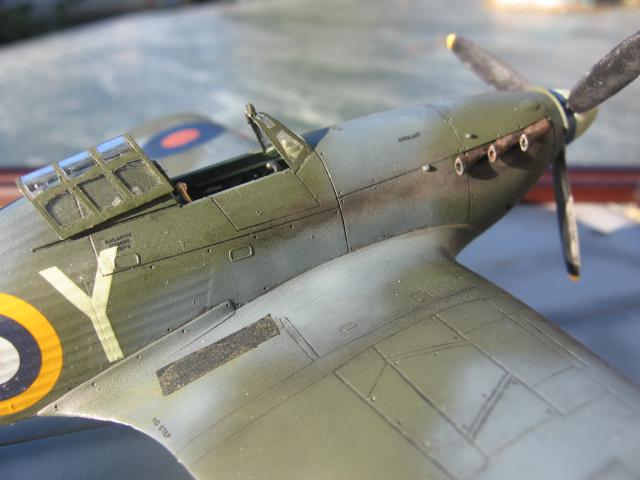 hawker huricane MK IIb revel 1/72 501186IMG_5478