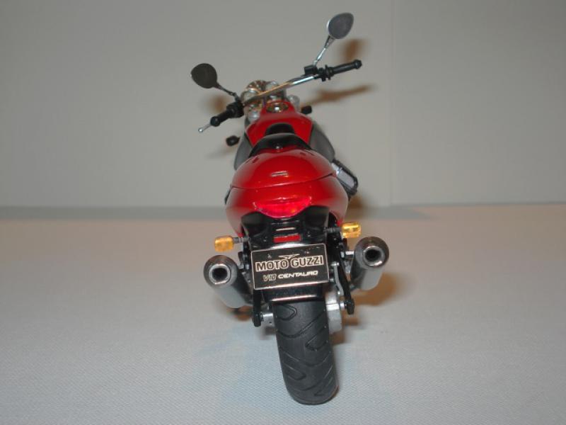 Moto guzzi V10 centauro Tamiya. - Page 7 52591DSC02469