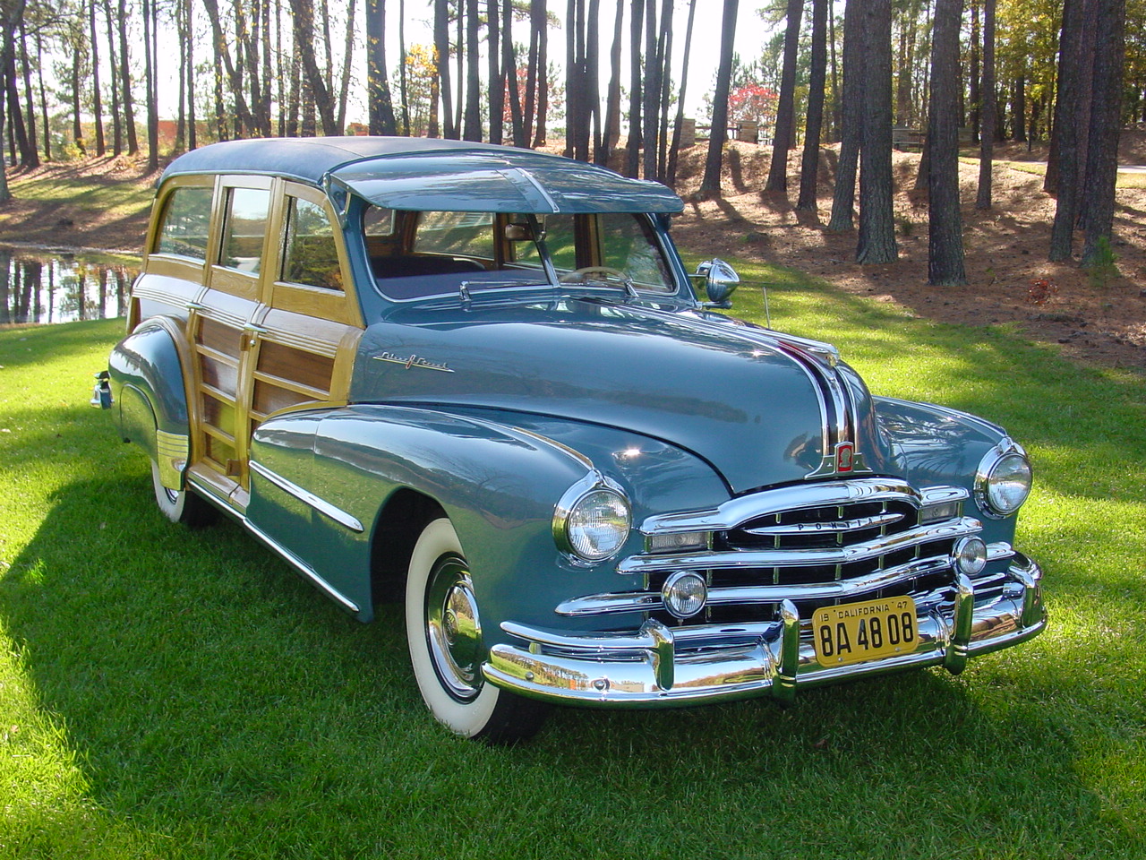 dart - Rare & special station wagon - Page 3 633015Pontiac_Silver_Streak_1948