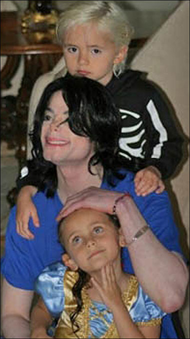 Photos des enfants de Michael Jackson, Paris Katherine, Prince Michael II et Prince Michael 678532SNN2908CC_380_834578a