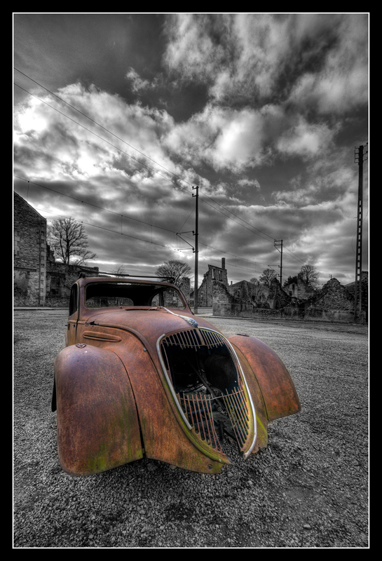 Oradour-sur-Glane 704420HDR23DESAT800