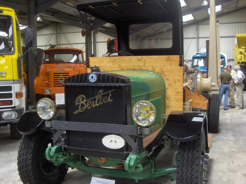 == FONDATION BERLIET == 827154f.Berliet_2_030