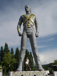 La statue de Michael Jackson à La Chaux-de-Fonds ! 885294IMGP0046_2