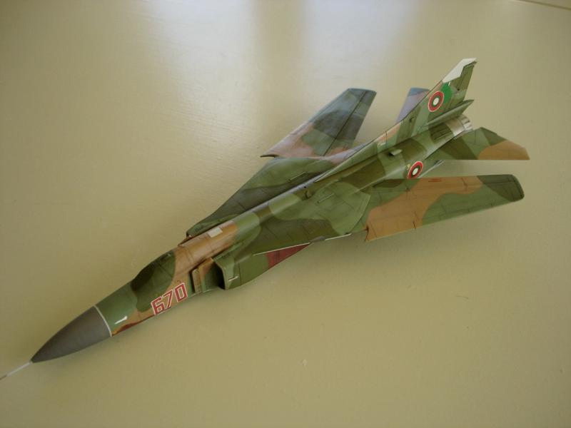 [Hasegawa] MiG23 MF "Flogger-B" 1/72 - Page 7 890069DSC06318