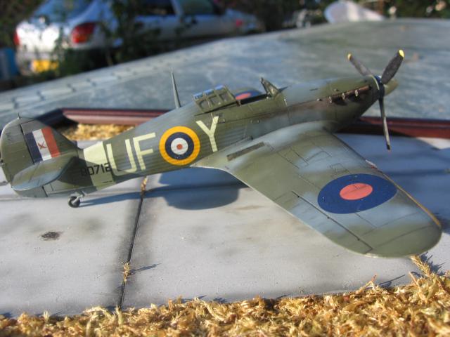 hawker huricane MK IIb revel 1/72 924451IMG_5477