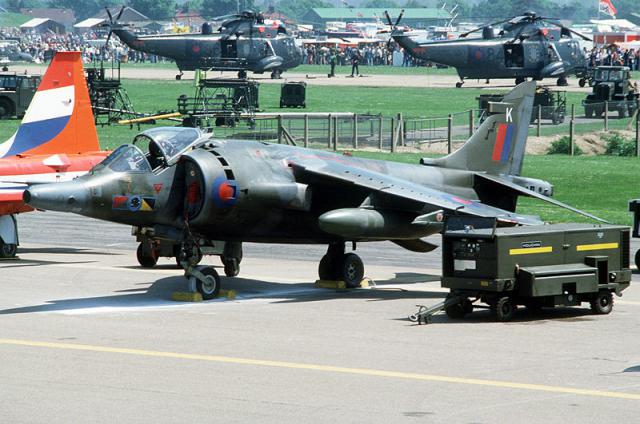 BRITISH AEROSPACE HARRIER ET SEA HARRIER 935575Harrier_GR.3_RAF_Mildenhall_9_juin_1984