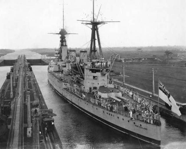 ROYAL NAVY CROISEURS DE BATAILLE CLASSE INDEFATIGABLE 951473HMS_New_Zealand_canal_de_Panama_16121919