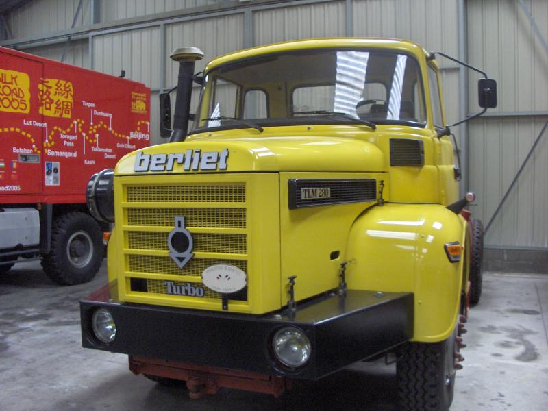 == FONDATION BERLIET == 982120f.Berliet_2_009