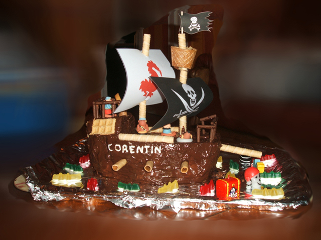 Le bateau pirate - Page 6 984901Corentin_4ans_bateaupirate