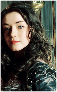 Sarah Bolger 9875ava_marytudoor