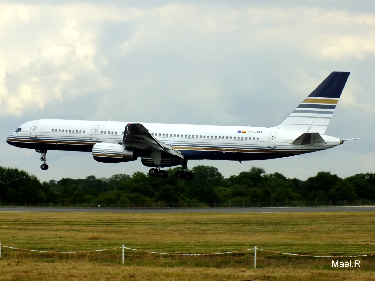 Spotting 29 juin : Boeing 757 Privilège 113105JuinN16070