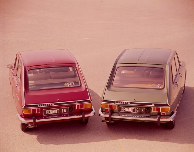 Renault fête les 50 ans de la Renault 16 au salon Rétromobile 2015 1132296534016