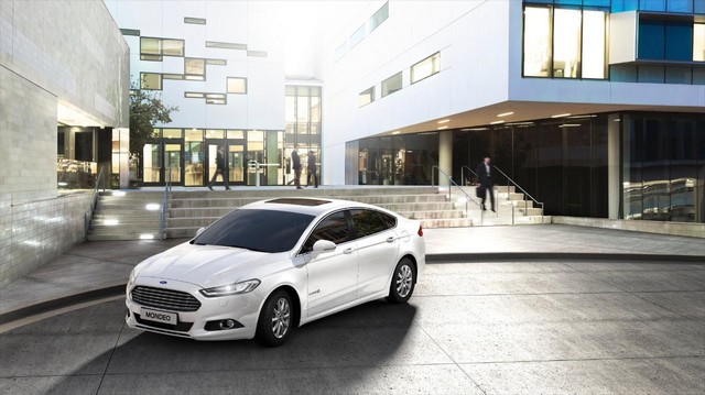 Ford annonce les tarifs des versions essence, diesel et hybride de la nouvelle Mondeo 114789MondeoHybrid3