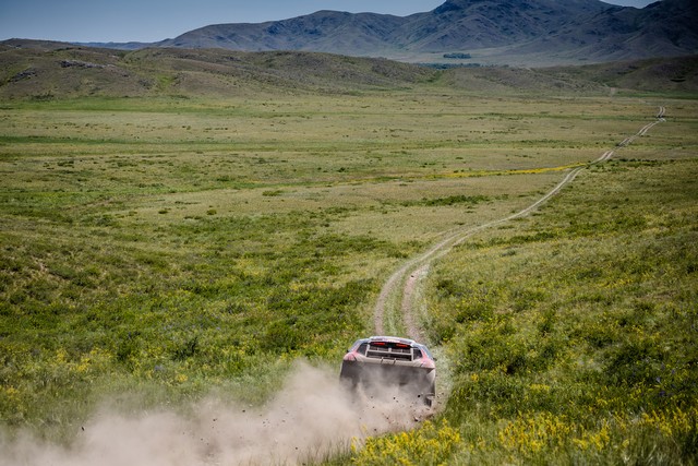 Silk Way Rally : Étape 5 : Cyril Despres Nouveau Leader, Stéphane Peterhansel En Difficulté 118660578634fc106a7