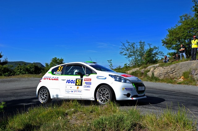 SUAREZ POURSUIT SON APPRENTISSAGE EN WRC 2, CARELLA S’IMPOSE EN 208 RALLY CUP ! 1219115741ea9874cdd