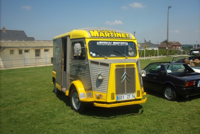 4ème festival vehicules anciens (landelles et coupigny 2009) 125138Jun02536