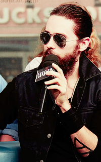 Jared Leto - Page 3 127204J72