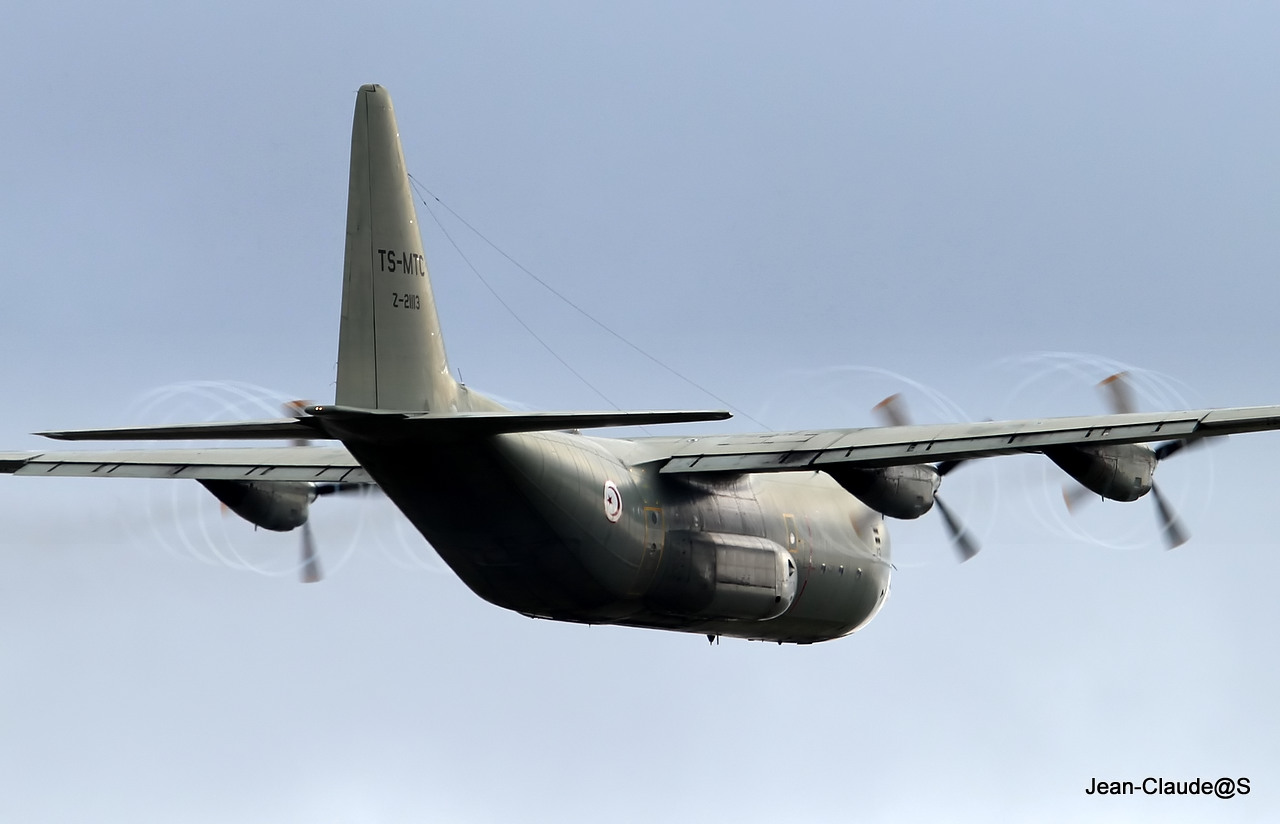 Lockheed C-130E Hercules Tunisia Air Force TS-MTC + Divers le 03.02.14 135225IMG2200filtered