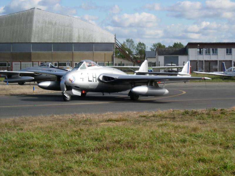 DE HAVILLAND VENOM/SEA VENOM 135444DeHavillandVampire