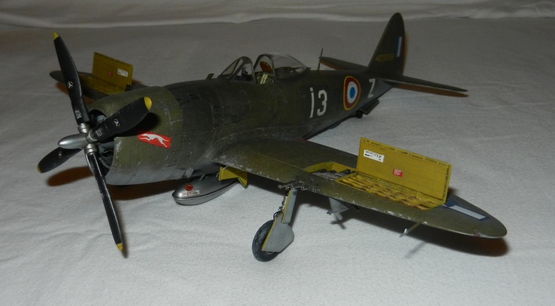 P-47 Français [Academy 1/48] 147741DSCN7562