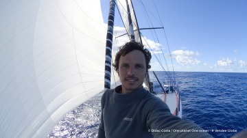 8éme édition du vendée Globe l'Everest des mers - Page 20 1497964oneplanetoneoceanle13fevrier2017photodidaccostar360360