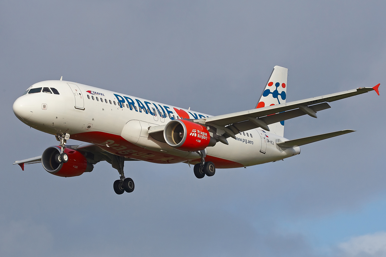 [22/12/2013] A320 (OM-HCA) Travel Services Slovakia "Prague loves You" c/s 150328GRX9494