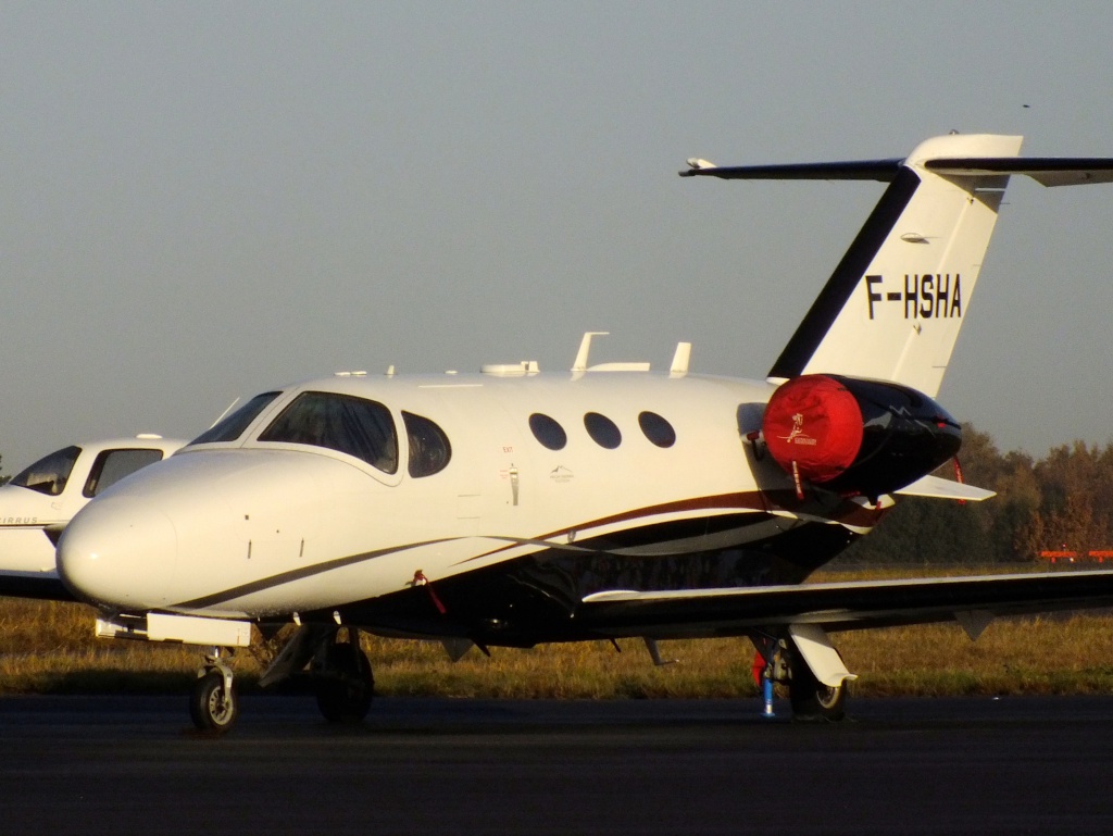 Spotting du 14/12/2013 : ERJ145 BMI + ERJ135 Eastern + B738 RAM 50th 154859Decembren4007