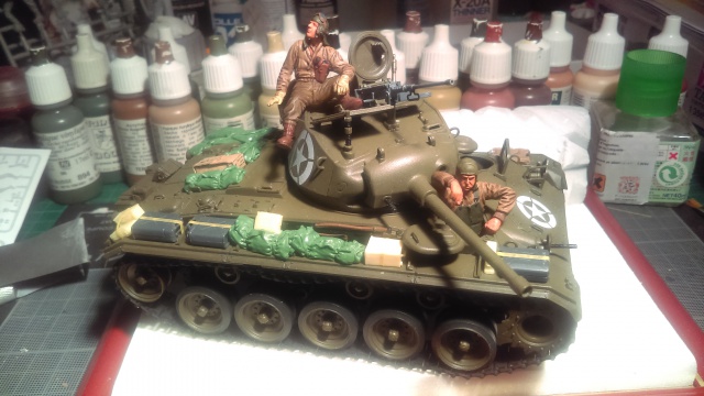 M 24 CHAFFEE ITALERI 1/35 - Page 6 158041IMAG0271