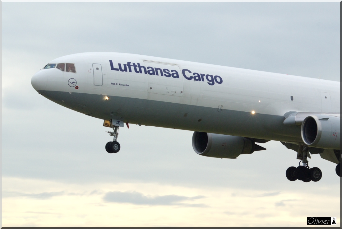 McDonnell Douglas MD-11F Lufthansa Cargo D-ALCE & Divers le 08.07.14 - Page 2 158717IMGP5865