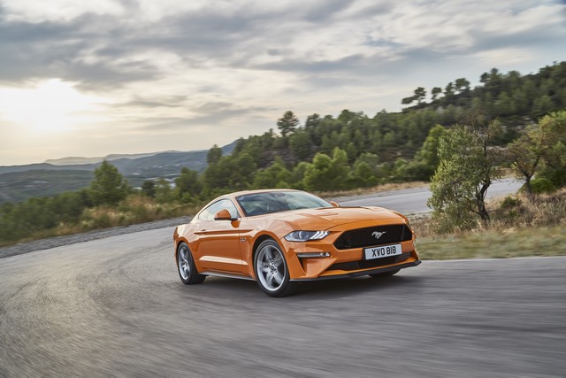 Plus athlétique et technologique que jamais, la nouvelle Ford Mustang repart au galop 160662FORD2017MUSTANG26