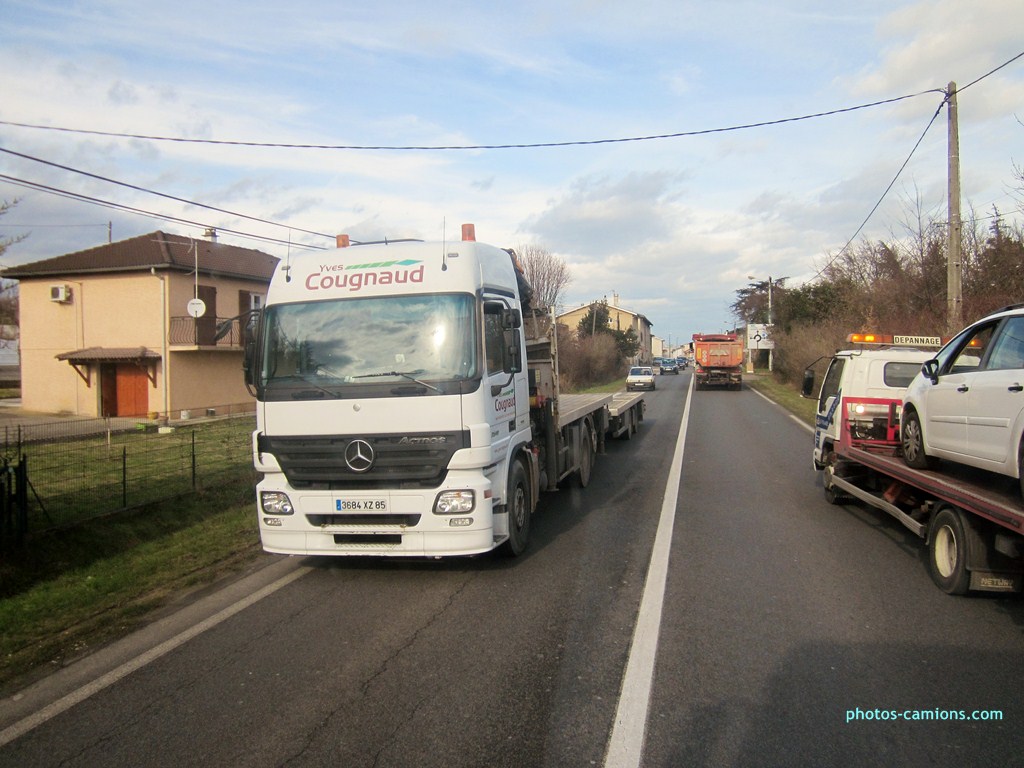  Yves Cougnaud (La Roche sur Yon, 85) 164127photoscamions31I201398Copier