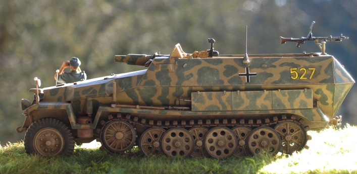 Sd.Kfz 251/9 Ausf.C AFV Club 1/35 164992modles126024