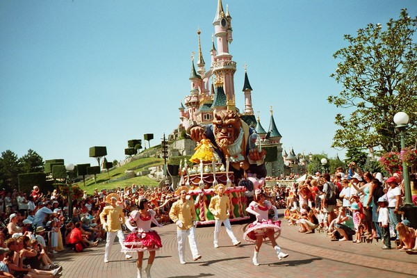 Photos avec les Personnages Disney - Page 2 173585319674LARGE17