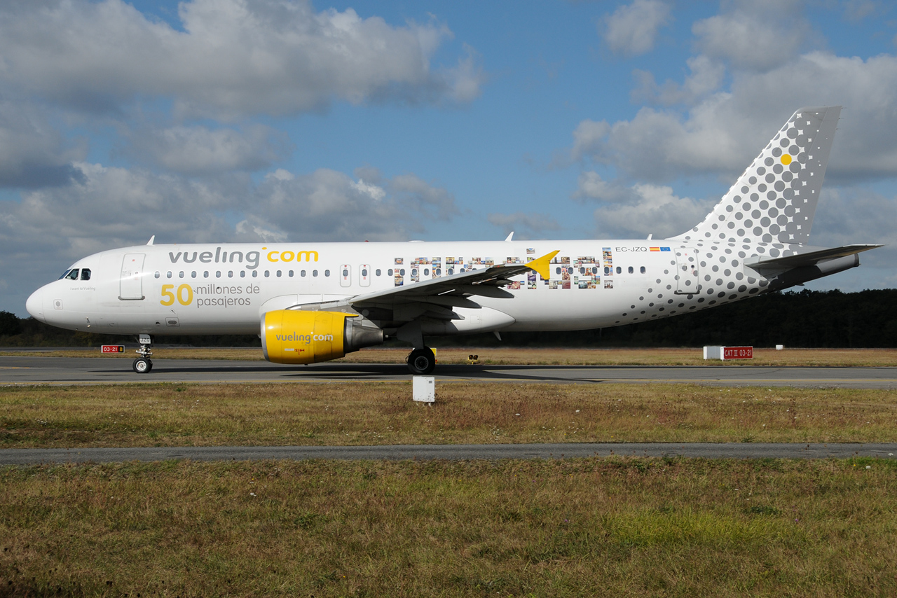 [27/09/2012] Airbus A320 (EC-JZQ) Vueling: ¡Gracias! 50 Million Passengers 177689DSC2711