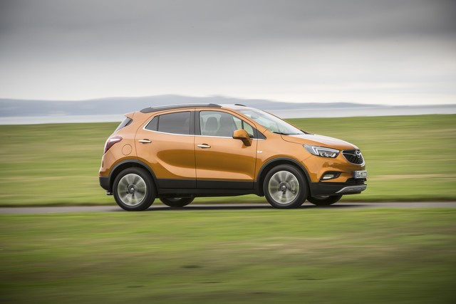 Déjà 100 000 commandes : le Mokka X dans la spirale du succès 178449OpelMOKKAX303748