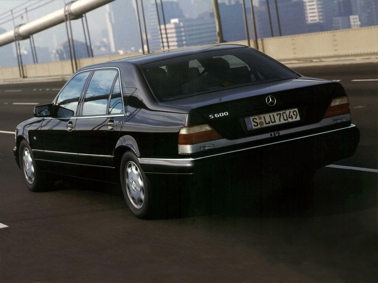 les plus belles photos de Mercedes-Benz classe S w140 et c140... juste pour rêver et pour le plaisir des yeux - Page 4 190602mbw140bellephoto0093