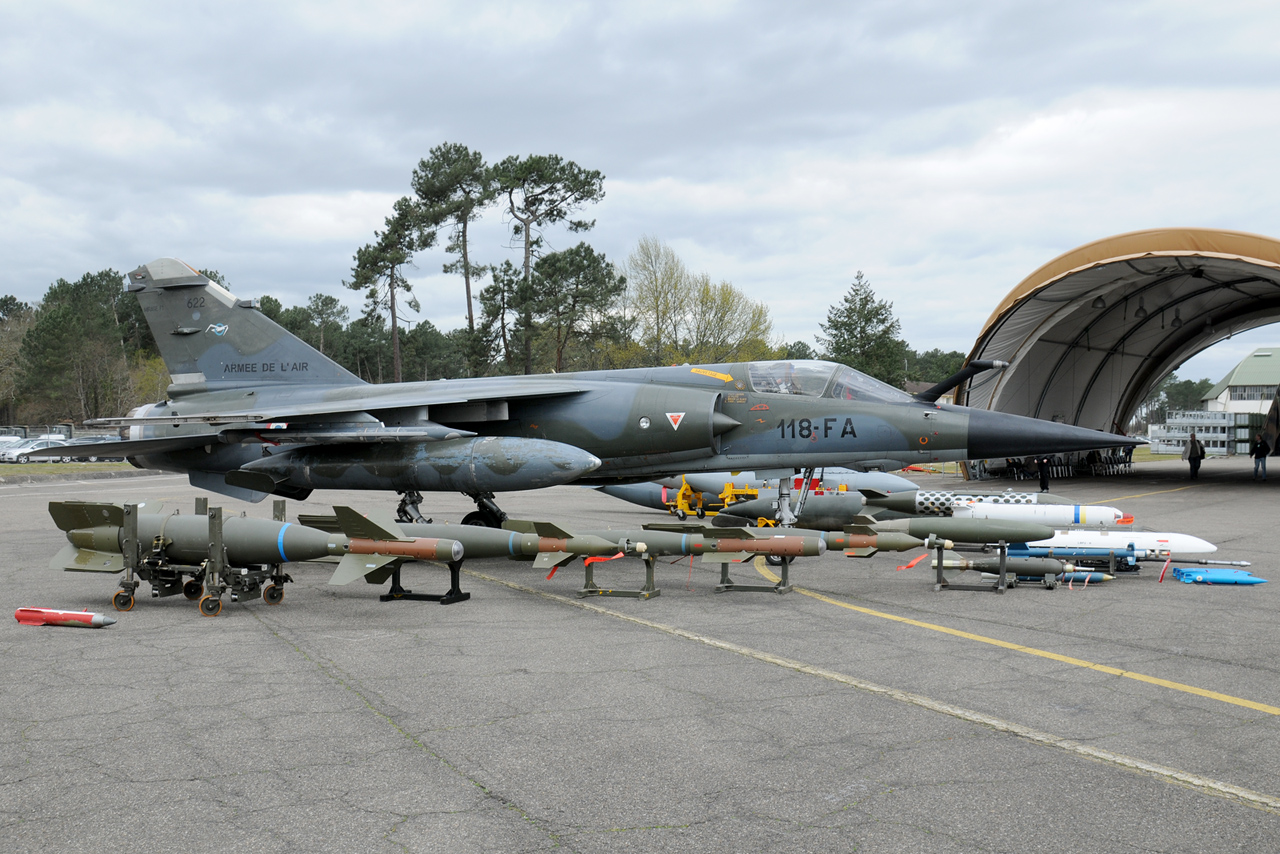 [11/04/2013] Base Aérienne 118 de Mont de Marsan: Centenaire de la "Cocotte" escadrille BR11...  194039DSC5247