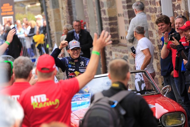 Sébastien Loeb signe, à Lohéac, son quatrième podium de suite 19932059aaf132c0e31