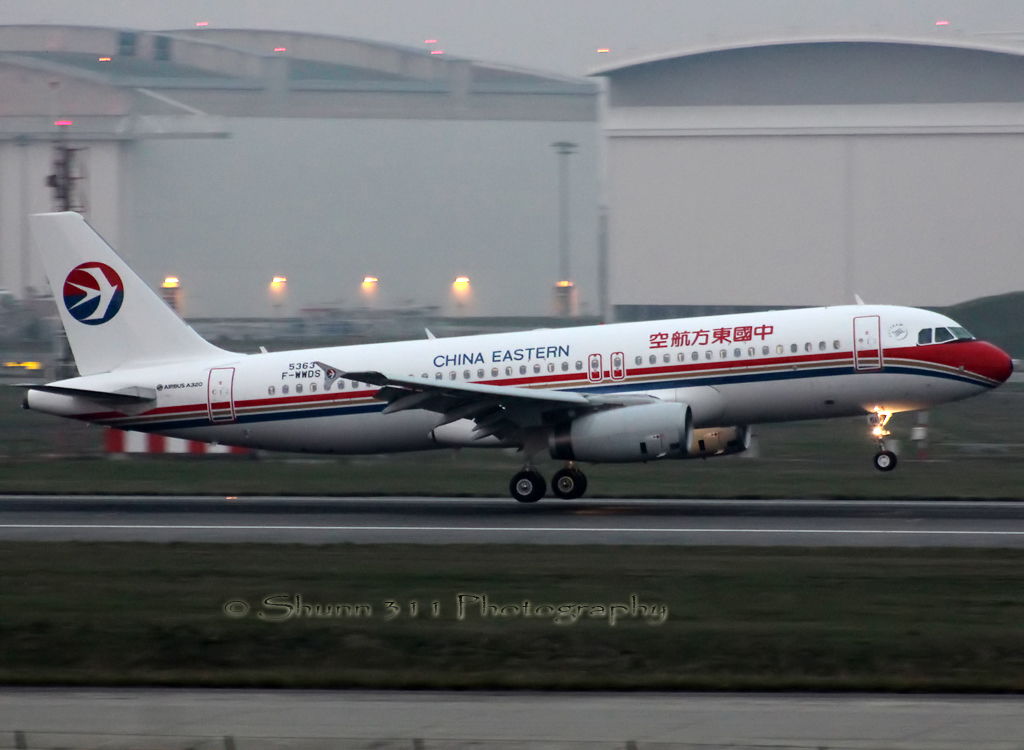 Toulouse-Blagnac - Novembre 2012 - Page 10 210193A320200ChinaEasternAirlinesFWWDScn5363TLS131112EPajaud