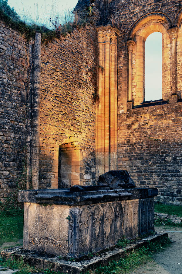 Visite nocturne des ruines d'Orval, samedi 7/9 + les photos. 211831orval54HDR