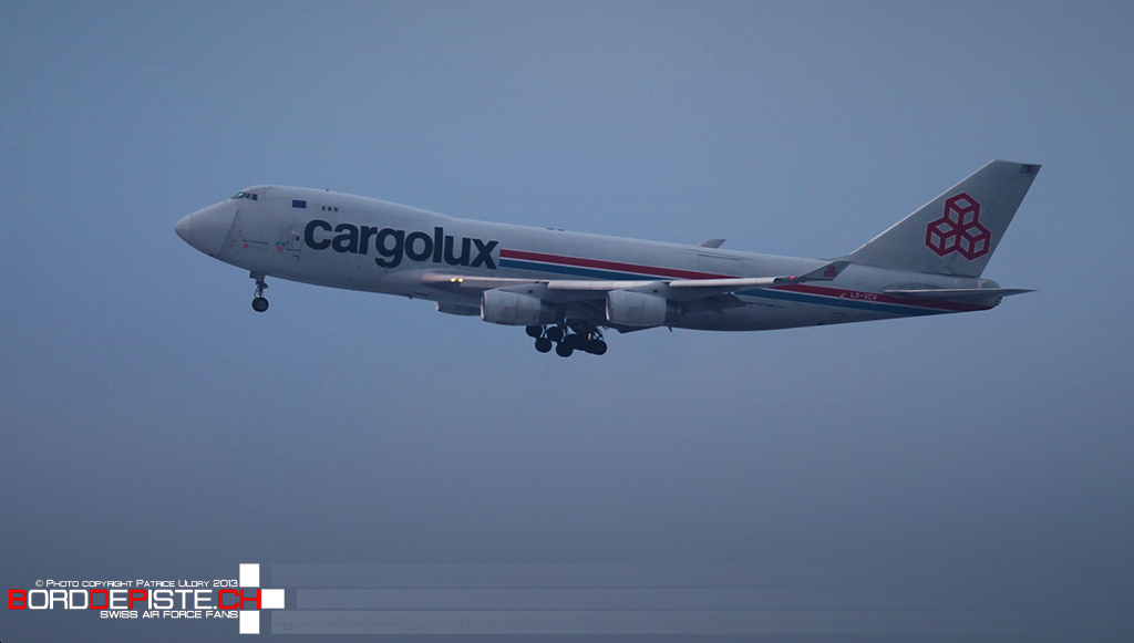 Boeing 747  Payerne le 20.02.2013 221041D21B3670