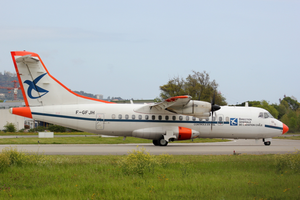 Aéroport de Cannes-Mandelieu [LFMD-CEQ] Avril 2014  230962IMG4111