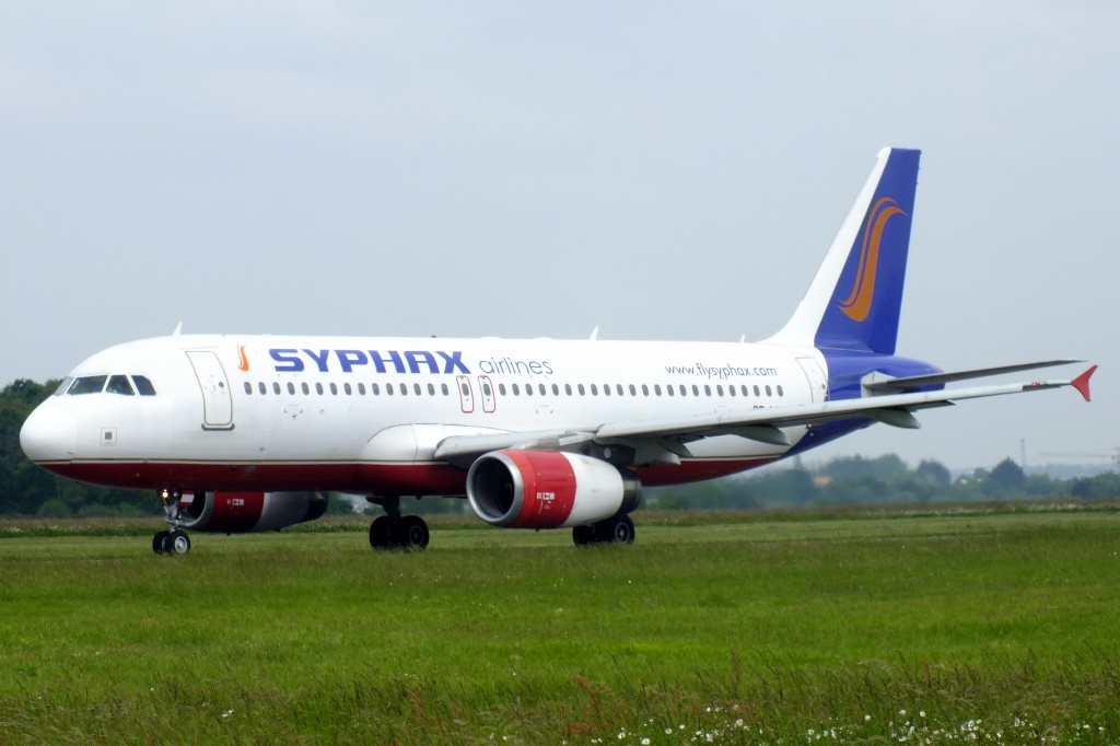 [12/05/2013] Airbus A320 (SP-ACK) Hybrid Bingo Airways/Syphax Airlines 232667Main11169